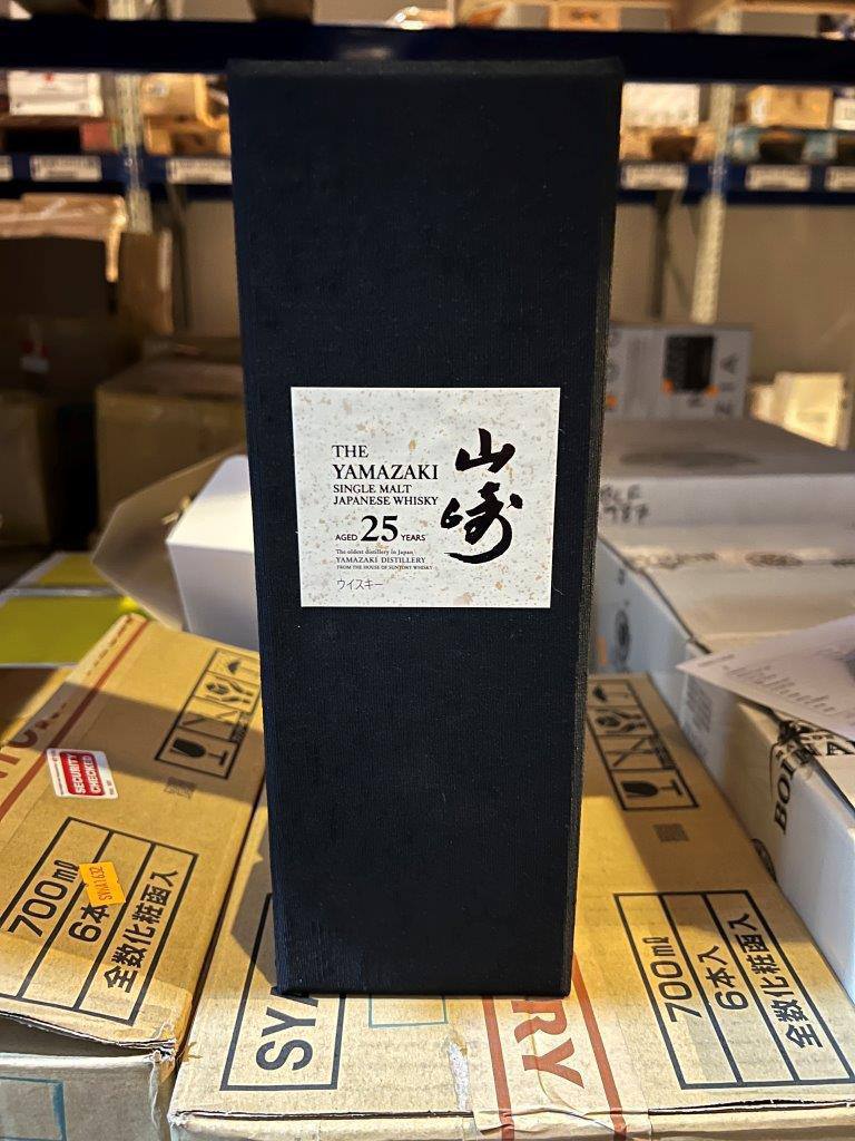Yamazaki 25 Years Old Single Malt Whisky (700ml)