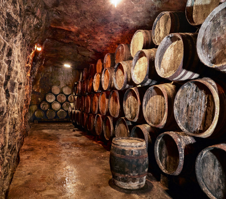 How Does Barrel Aging Affect Scotch Whisky Maturation?